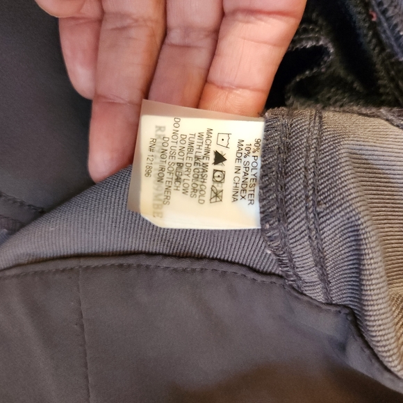 Title nine pants size 8 - Picture 4 of 4